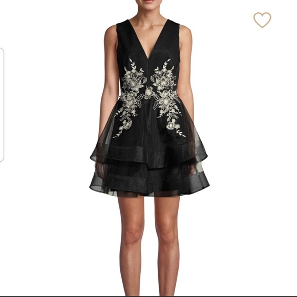 Floral embroidered blck tulle BCBG Cocktail dress size 4 - Picture 8 of 8